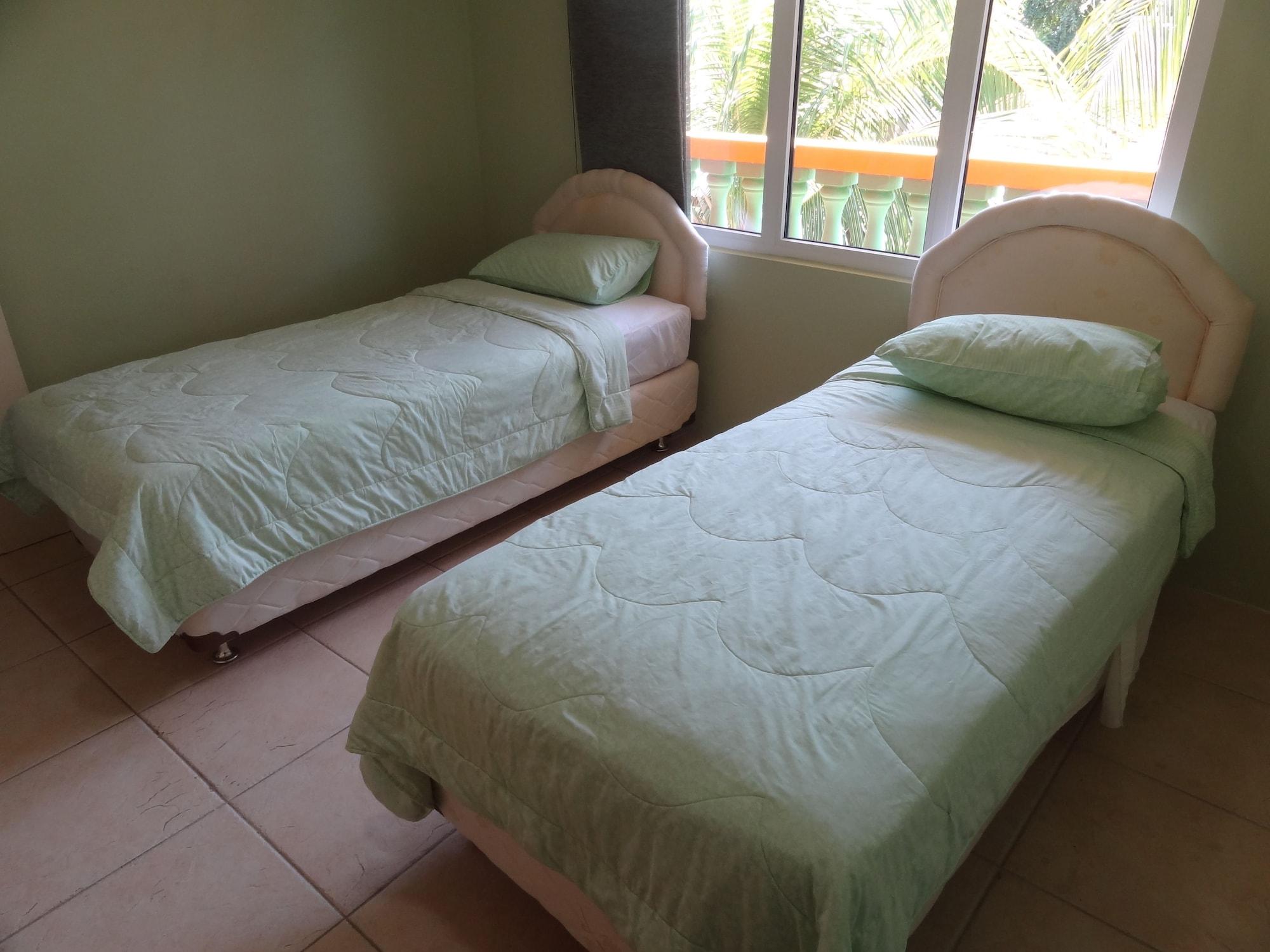 Del Rey Apartments Aruba Exteriör bild