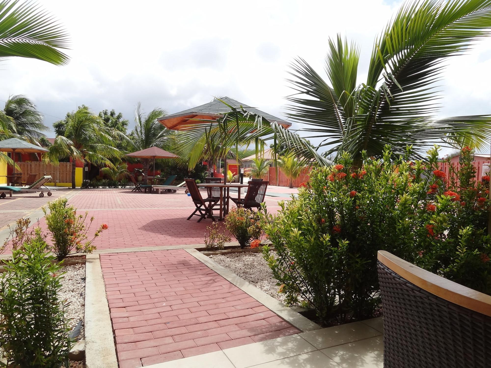 Del Rey Apartments Aruba Exteriör bild