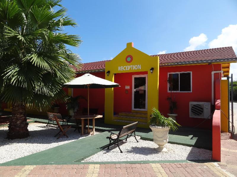 Del Rey Apartments Aruba Exteriör bild