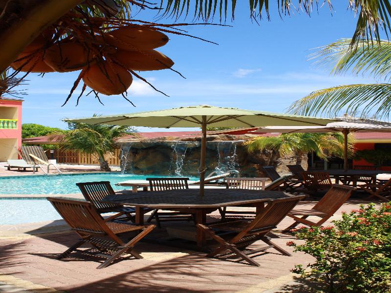 Del Rey Apartments Aruba Exteriör bild