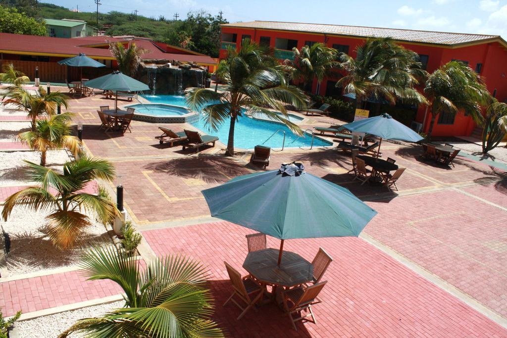Del Rey Apartments Aruba Exteriör bild